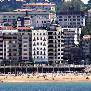 Niza Hotell